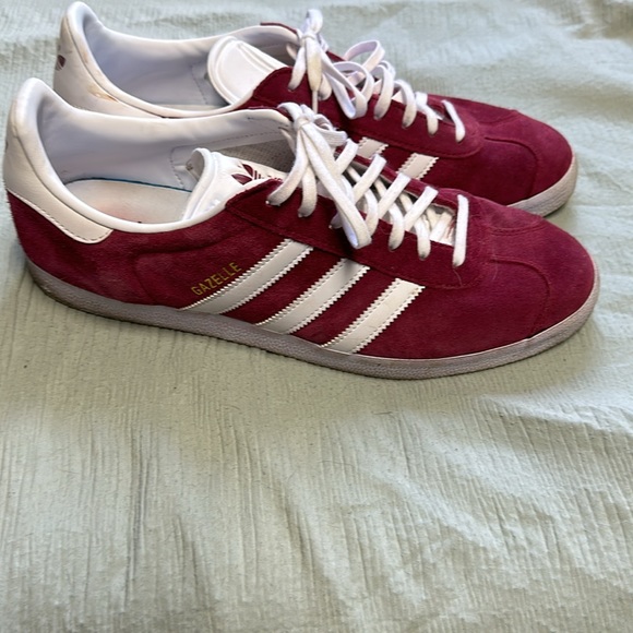 Adidas gazelle like new.  Size 12  BURGANDY WHITE - Picture 2 of 4